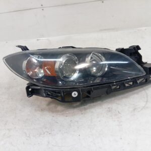 MAZDA AXELA / MAZDA 3 Right Front Head Light BK SEDAN HID 3 PIN ELECT ADJUST TYPE 2003-2009