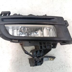MAZDA AXELA / MAZDA 3 Right Fog Light / Indicator BUMPER FOGLAMP BK SEDAN RECTANGULAR TYPE LENS P6243 2006-2009