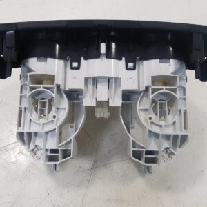 MAZDA AXELA / MAZDA 3 Heater / Air Conditioning Controls STANDARD TYPE BLACK TYPE BL 2009-2013