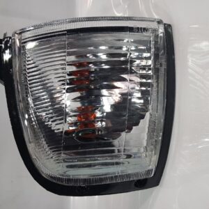 MAZDA BOUNTY Right Fog Light / Indicator CORNER LAMP UTE 1999-2001