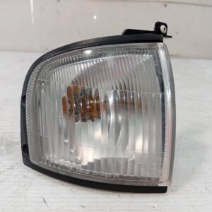 MAZDA BOUNTY Right Fog Light / Indicator CORNER LAMP UTE 2001-2002