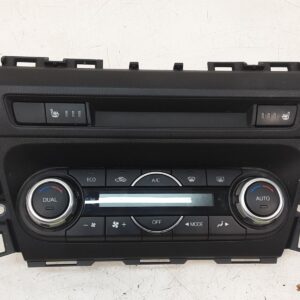 MAZDA AXELA / MAZDA 3 Heater / Air Conditioning Controls BM CLIMATE CONTROL TYPE W HEATED SEATS TYPE 2013-2016