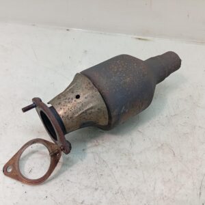 MAZDA AXELA / MAZDA 3 Catalytic Converter Must Return Exchange UNDER CAR CAT TYPE 2.3 PETROL NON TURBO BK 2003-2006