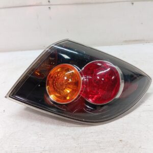 MAZDA AXELA / MAZDA 3 Right Rear Tail Light BK HATCH 2.3 ENG BLACK AMBER RED LENS 2912 2003-2006
