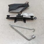 MAZDA AXELA / MAZDA 3 Jack And Tool Kit BL 2009-2013