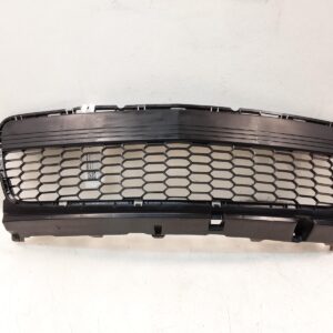 MAZDA AXELA / MAZDA 3 Grille BUMPER GRILLE CENTRE BK SEDAN 2.0 2006-2009