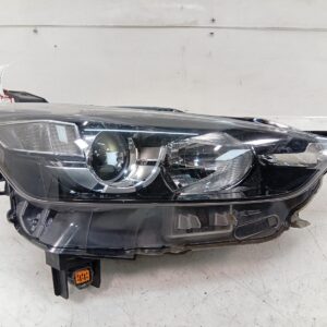 MAZDA CX-3 Right Front Head Light DK W HALOGEN W AUTO ON TYPE 2015-ON