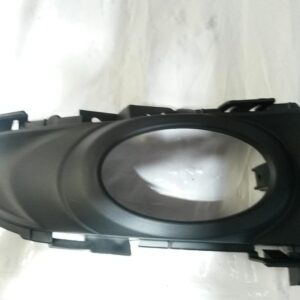 MAZDA AXELA / MAZDA 3 Grille BUMPER GRILLE RH SIDE BK HATCH 2004-2006