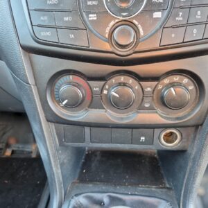 MAZDA BT-50 Heater / Air Conditioning Controls UP UR NON CLIMATE CONTROL TYPE 2011-2020