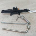 MAZDA DEMIO / MAZDA 2 Jack And Tool Kit DE SERIES 2007-2014