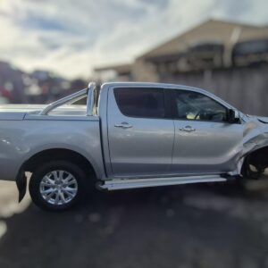 MAZDA BT-50 Side Step / Skirt DUAL CAB LH SIDE ALLOY FLAT STEP TYPE UP UR 2011-2020