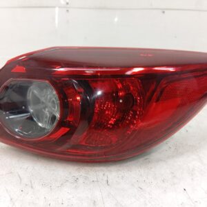 MAZDA AXELA / MAZDA 3 Right Rear Tail Light BM BN HATCH NON LED TYPE 2013-2019