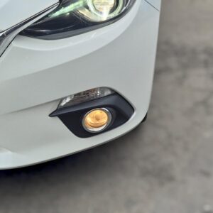 MAZDA AXELA / MAZDA 3 Left Fog Light / Indicator BUMPER FOGLAMP HALOGEN TYPE BM 2013-2016