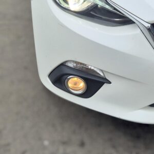 MAZDA AXELA / MAZDA 3 Right Fog Light / Indicator BUMPER FOGLAMP HALOGEN TYPE BM 2013-2016
